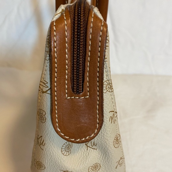 Kenzie Handbag - Picture 5 of 7